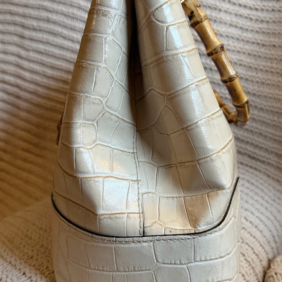 Elegant Pratesi Firenze Sarteano Bamboo Handle Cream Croc Embossed Leather - Picture 5 of 16